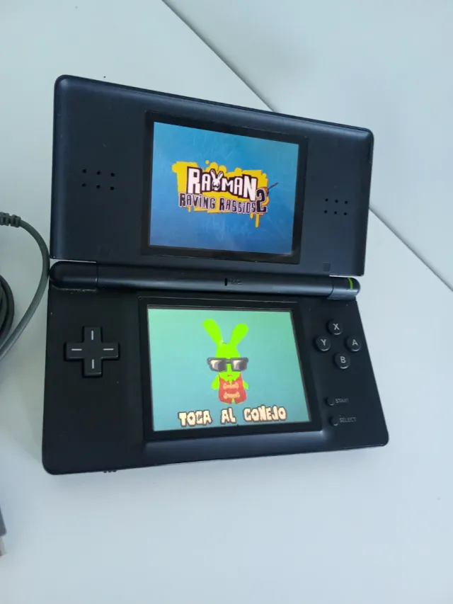 Consola Nintendo DS Negra