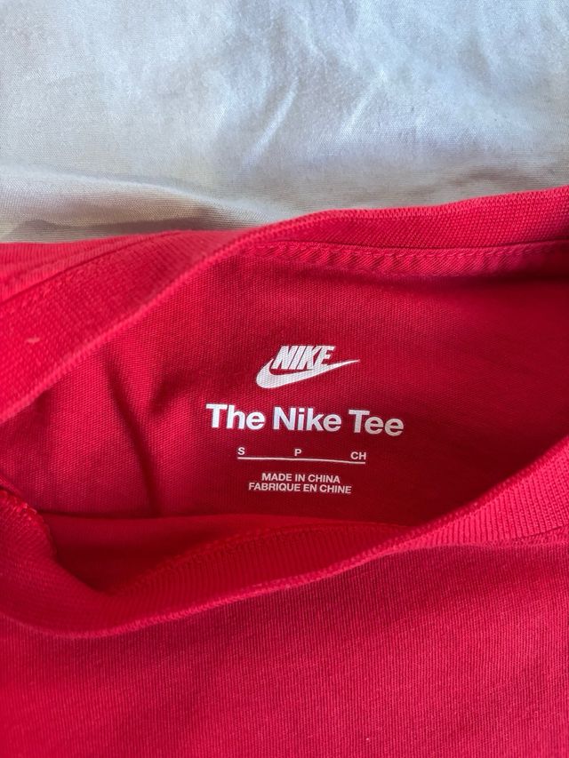 Camiseta Nike Roja Talla S