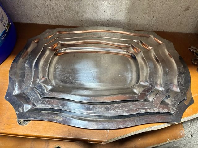 Vassoio rettangolare in metallo