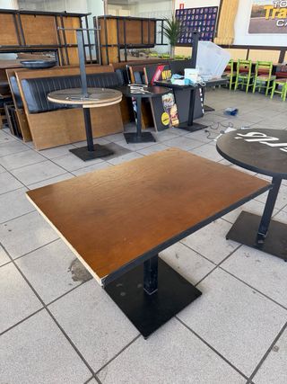5 Mesa madera 100x70 con base metálica y más mesas