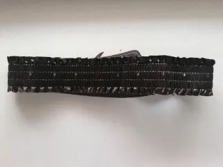 Cinturón marrón elastico con hebilla gancho