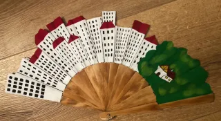 Abanico pintado a mano con muy variados disñeos