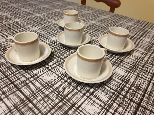 Set 5 tazze con piattini