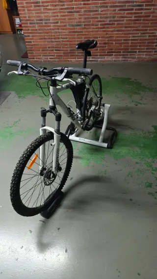 Bici Pro-Flex + Rodillo Bkool