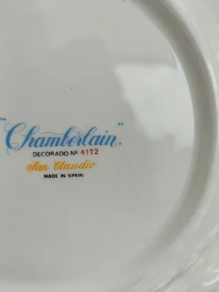 Piatti antichi San Claudio in porcellana dorati