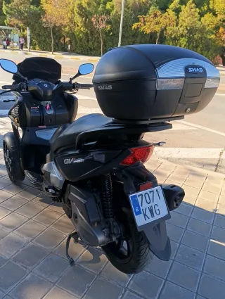 Quadro QV3 350/se pde conducir con carnet de coche