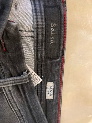 Pantalones vaqueros Guess y Salsa. 20€ unidad