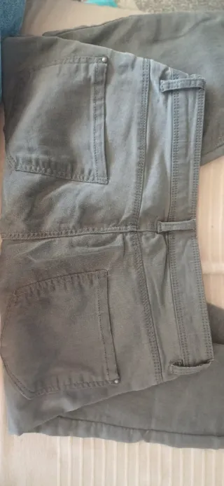 Pantalón pitillo gris Springfield