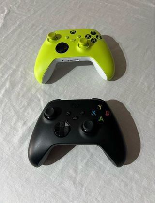 Xbox Series X 1TB Negra + 2 Controles