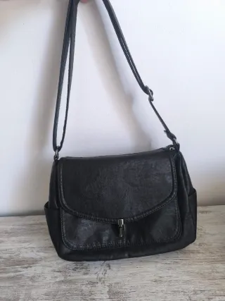 Bolso negro bandolera