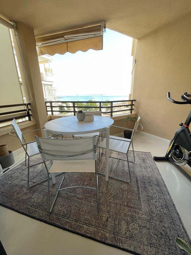 Mesa y 4 Sillas Terraza Balcón en excelente estado