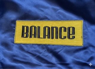 Sudadera Vintage Azul Eléctrico y Amarillo