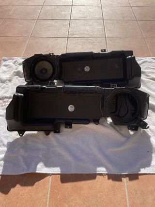 Caja Subwoofer Audi A6 C6 + Soporte Altavoz