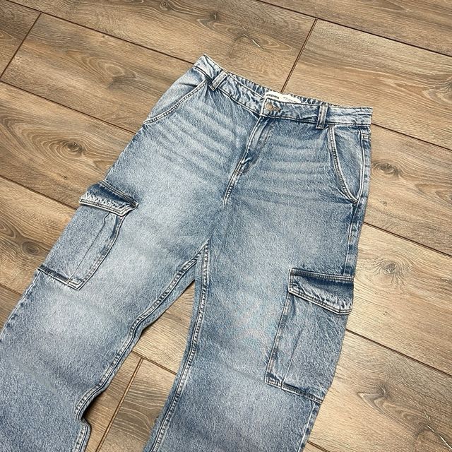 Bershka Denim Cargo Jeans w Embroidered Patch