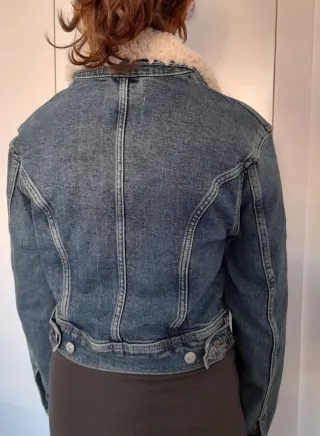 Chaqueta vaquera MANGO con borreguito