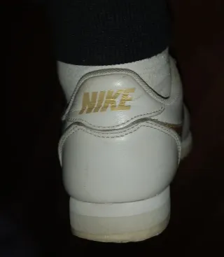 Nike Cortez Talla 37.5 Blanco y Dorado