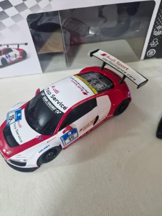 Coche teledirigido Audi R8 LMS Rastar