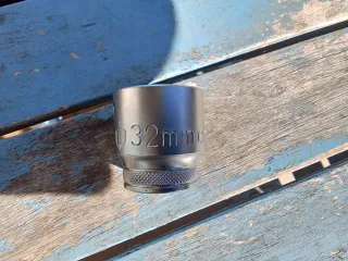 Llave carraca + vaso 32mm