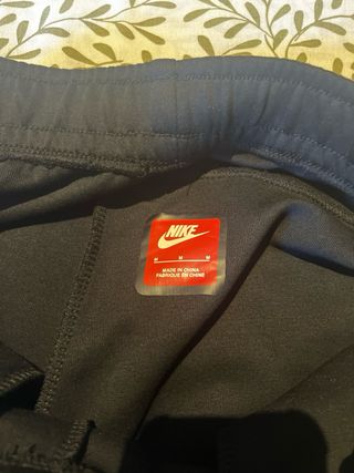 Conjunto Nike Tech Negro Reflectante