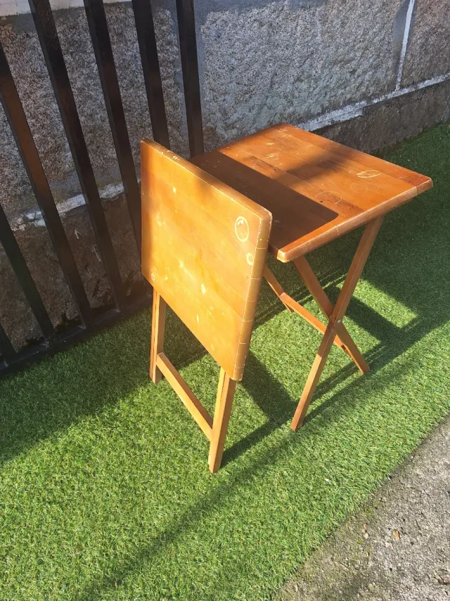 Tavoli ausiliari pieghevoli 15 €