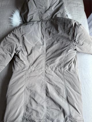 Abrigo parka Hetregó. Talla 42. Color verde kaki.