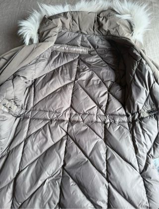 Abrigo parka Hetregó. Talla 42. Color verde kaki.