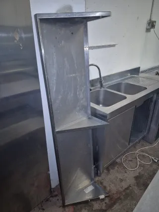 Estantería metálica