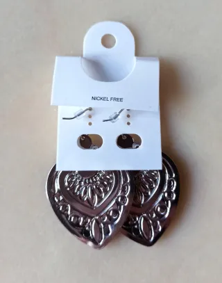 Orecchini a cuore rossi e argento