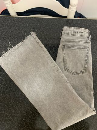 Vaqueros Mango Teen campana grises