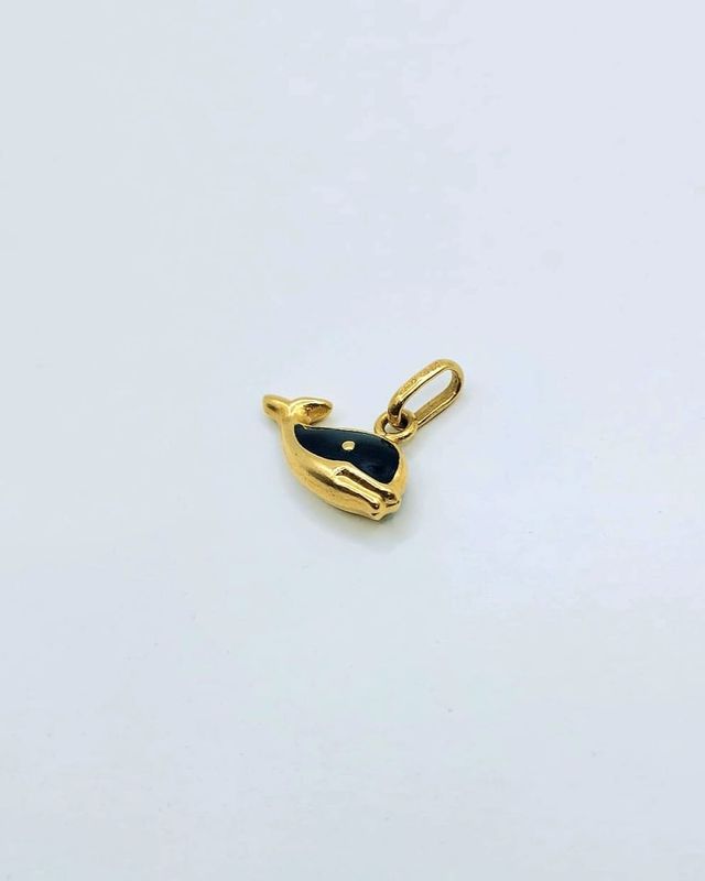 Ciondolo balena piccola in oro 18K