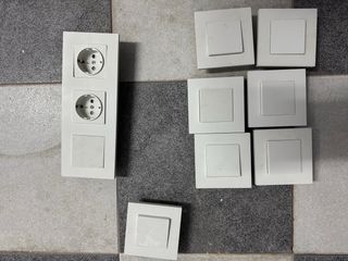 Enchufes y Interruptores CESSE 2000