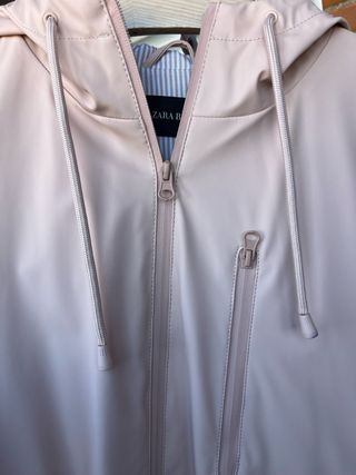 Parka impermeable Zara rosa