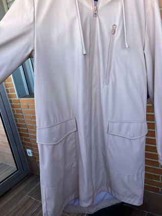 Parka impermeable Zara rosa