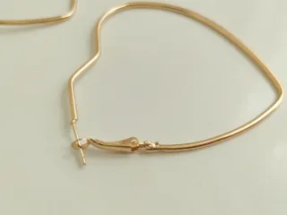 Pendientes corazón dorados