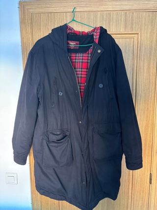 Parka Merc Negra con Forro Tartán