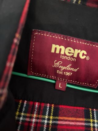 Parka Merc Negra con Forro Tartán