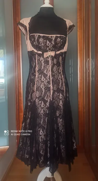 Vestido Alba Conde Negro y rodado Talla L