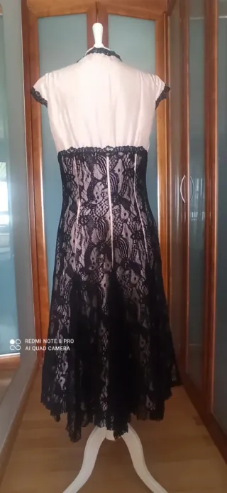 Vestido Alba Conde Negro y rodado Talla L