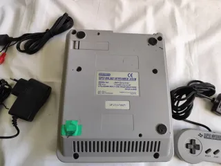 Super Nintendo SNES con joypad