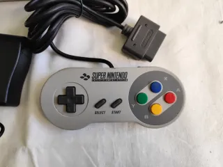 Super Nintendo SNES con joypad