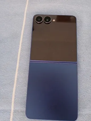 Móvil azul galaxy flip7 556g