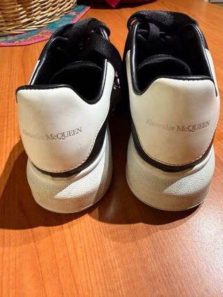 Scarpe Alexander McQueen nere e bianche