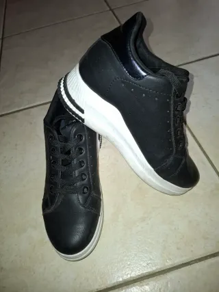 Scarpe sneakers nere donna n.39