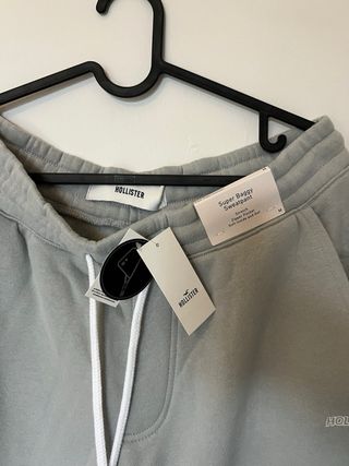 Pantalón Hollister oversize gris