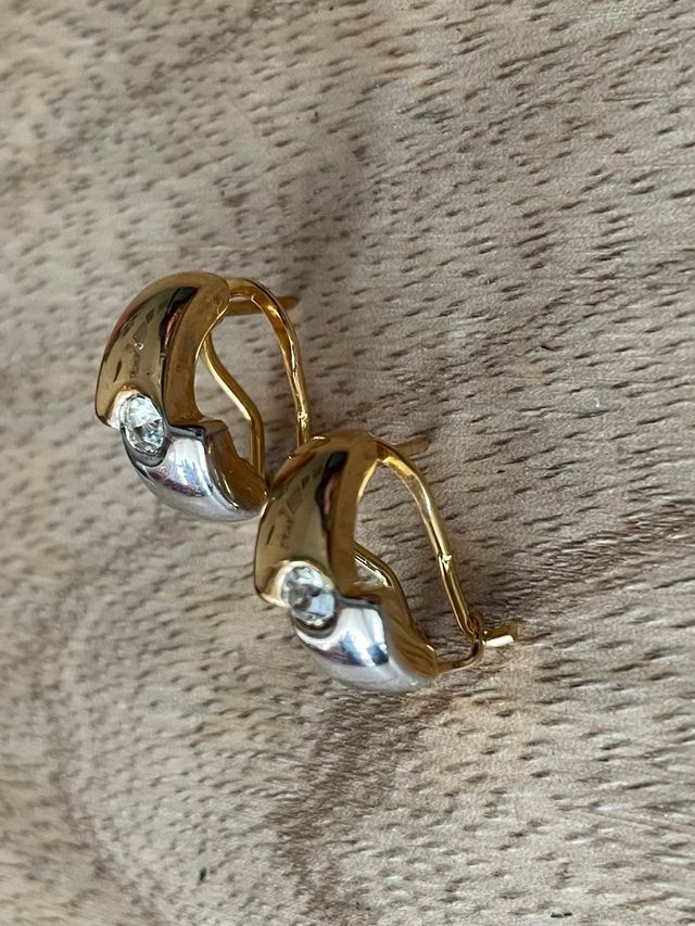 Pendientes dorados y plateados con circonita