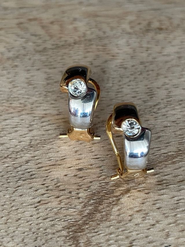 Pendientes dorados y plateados con circonita