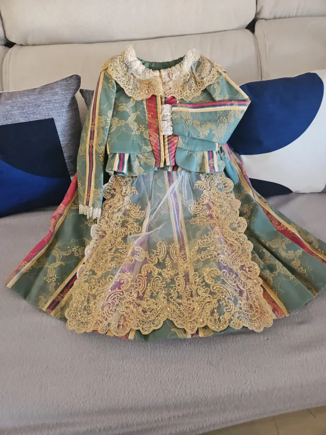 Traje de Fallera Verde Bordado