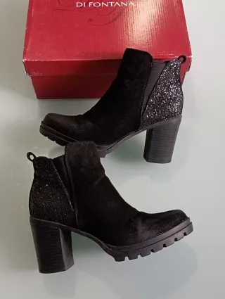 Botines negros Talla 36 con brillos