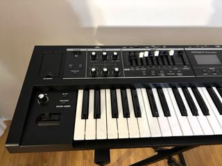 Teclado Roland V-Combo VR-09