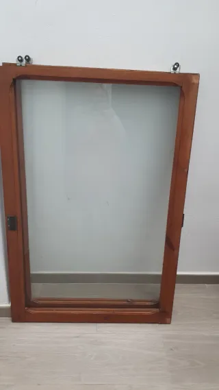 Ventana corredera de madera